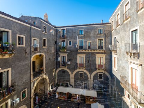 Via Montesano, 5 - Catania