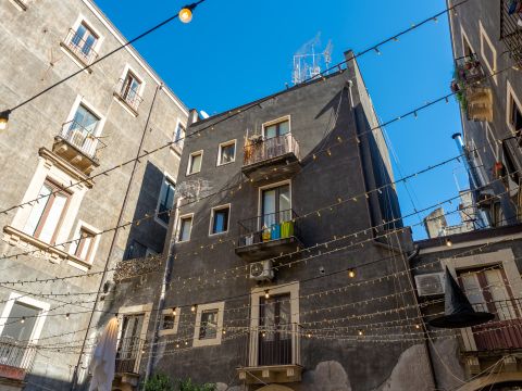 Via Montesano, 5 - Catania