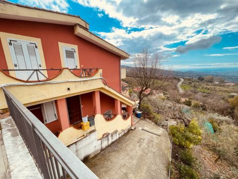 Via Mirabella,10