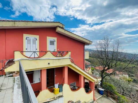 Via Mirabella,10