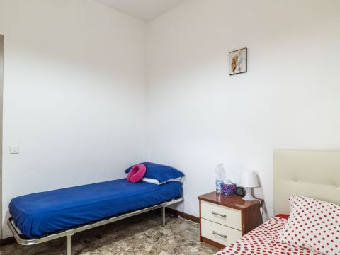 Via Edmondo de Amicis, 26
