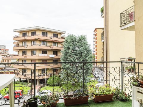 Via Edmondo de Amicis, 26