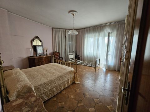 Piazza Annunziata 4