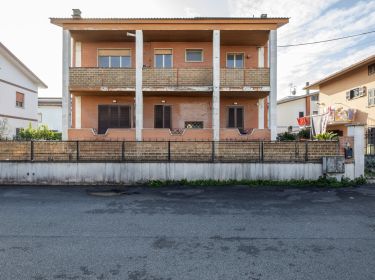 Trilocale in vendita