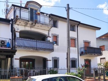 Trilocale in vendita