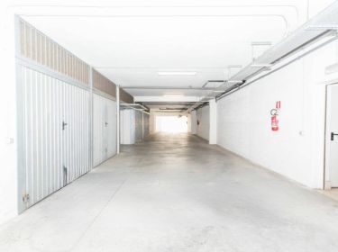 Box / Garage in vendita