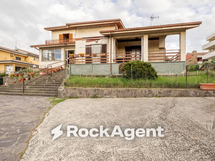 Villa in vendita, via di Valle Muricana  674, Valle Muricana, Roma