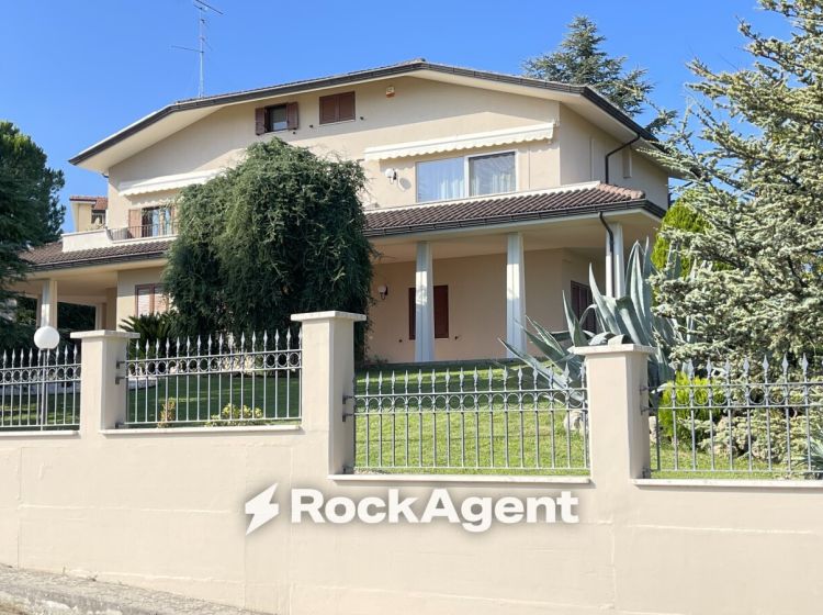 Villa in vendita, VIA FONTANELLE 11, Tortoreto Alta, Tortoreto