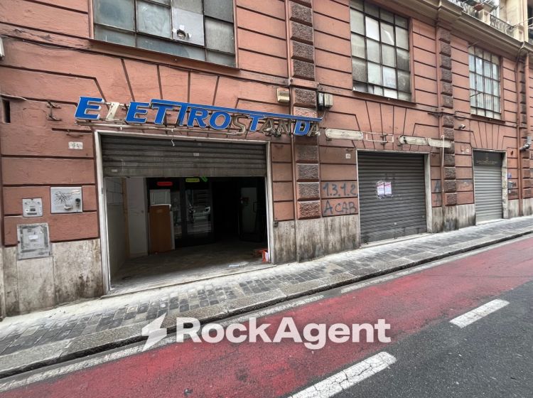 Negozio in vendita, via Giacomo Giovanetti 64, Sampierdarena, Genova