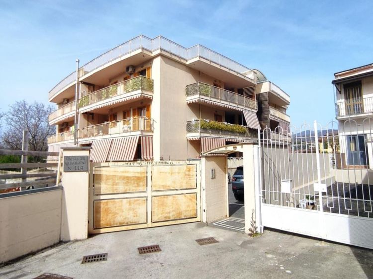 Trilocale in vendita, via San Martino  114, Palma Campania