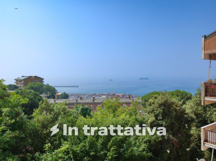 Quadrilocale in vendita, via della Benedicta, Voltri, Genova