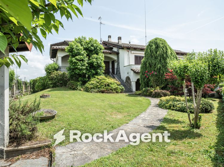 Villa in vendita, via Eugenio Montale  6, Frascarolo