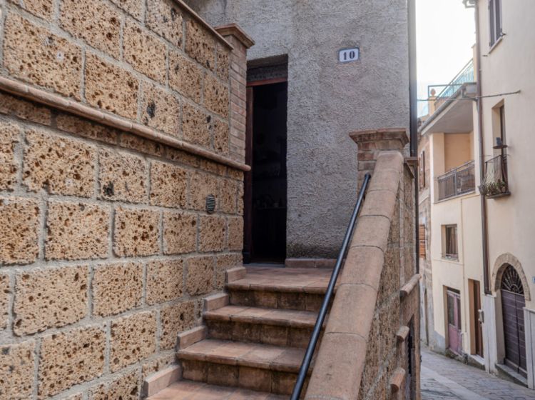 Appartamento in vendita, via Roma  10, Proceno