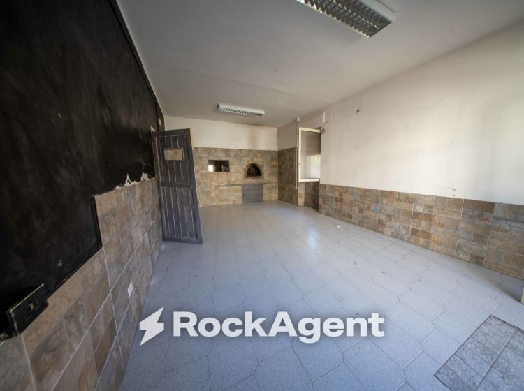 Negozio in vendita, via Cagliari  11, Sorso