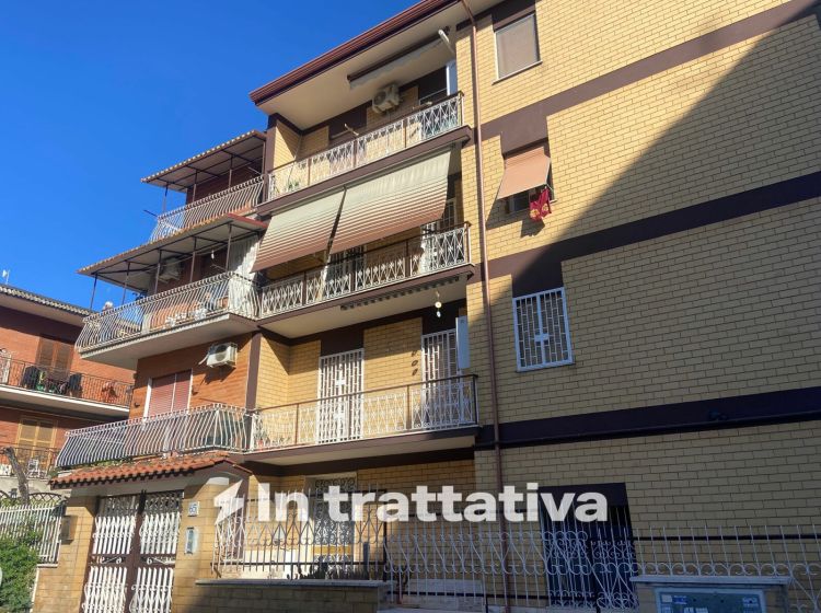 Trilocale in vendita, via Nocera Inferiore  63, Borghesiana, Roma