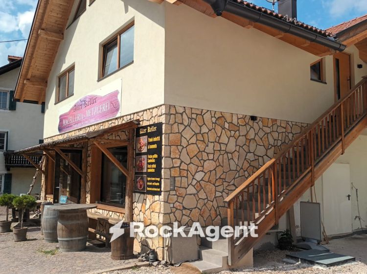 Villa in vendita, via Fontanefredde 6/A, Fontanefredde, Montagna