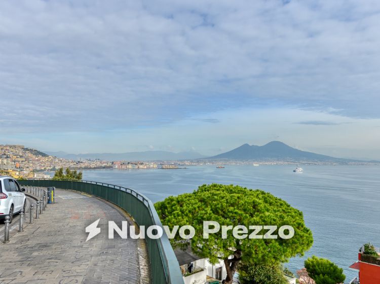Appartamento in vendita, via Tito Livio  9, Posillipo, Napoli