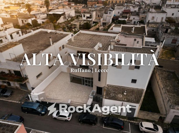 Negozio in vendita, via Vittorio Veneto  126, Ruffano