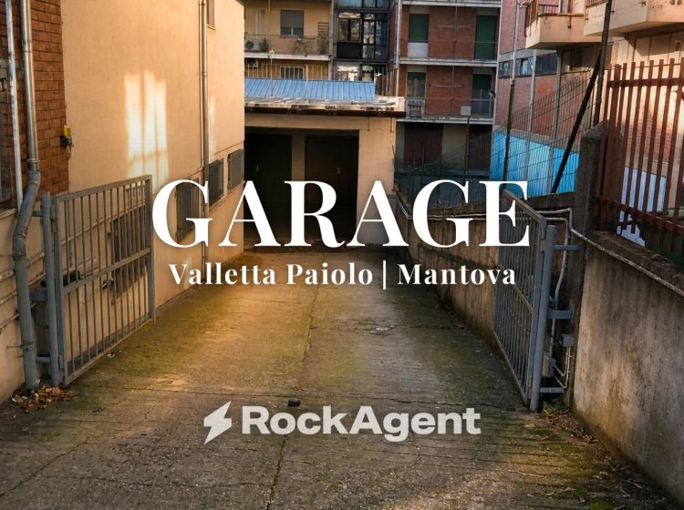 Box / Garage in vendita, viale Montello  13, Centro storico, Mantova