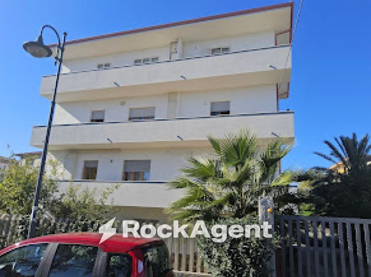 Appartamento in vendita, viale Europa  161, Guardavalle