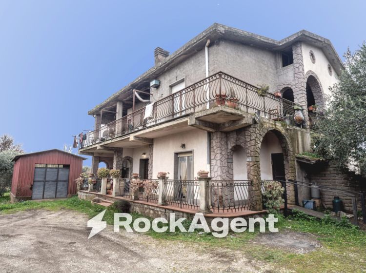 Villa in vendita, Sudano  Vignanello VT  Italia, Vignanello