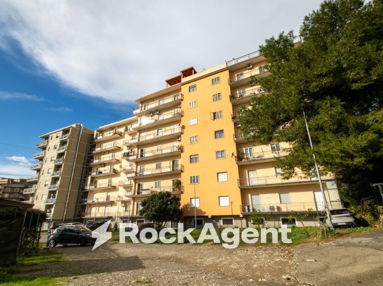 Appartamento in vendita, viale Vincenzo de Filippis  61, De Filippis, Catanzaro