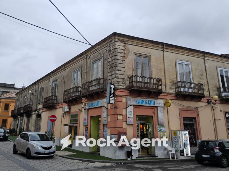 Dimora storica in vendita, via Roma  4, Cittanova