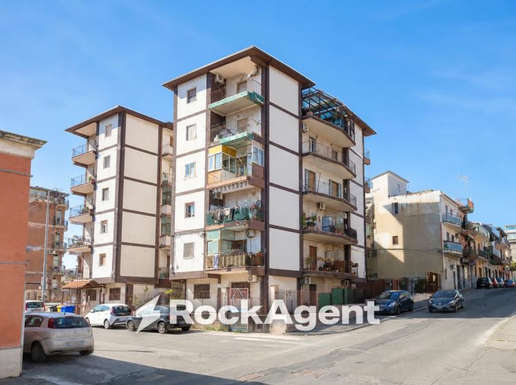 Box / Garage in vendita, via Pietro Maroncelli  2-6, Rapisardi, Catania