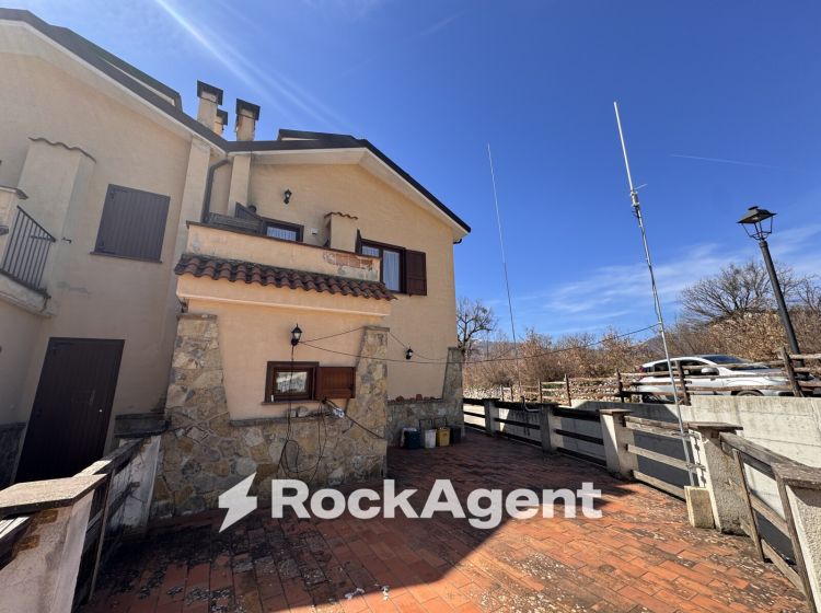 Bilocale in vendita, via Valle Maggiore  lucoli, Piaggia, Lucoli
