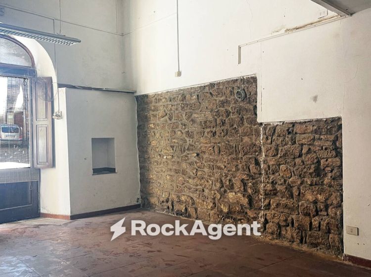 Negozio in vendita, via Ricciarelli  68, Volterra
