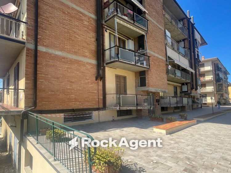 Appartamento in vendita, via dei Leccetti  11, Volterra