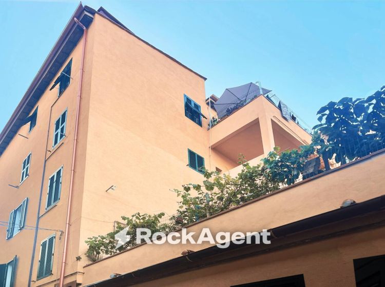Appartamento in vendita, via Sproni  60, Centro, Livorno
