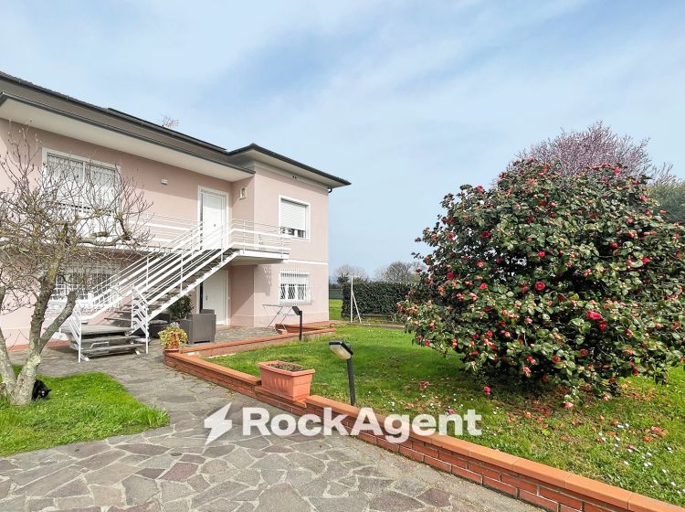 Villa in vendita, via Delle Cornacchie, San Vito, Lucca