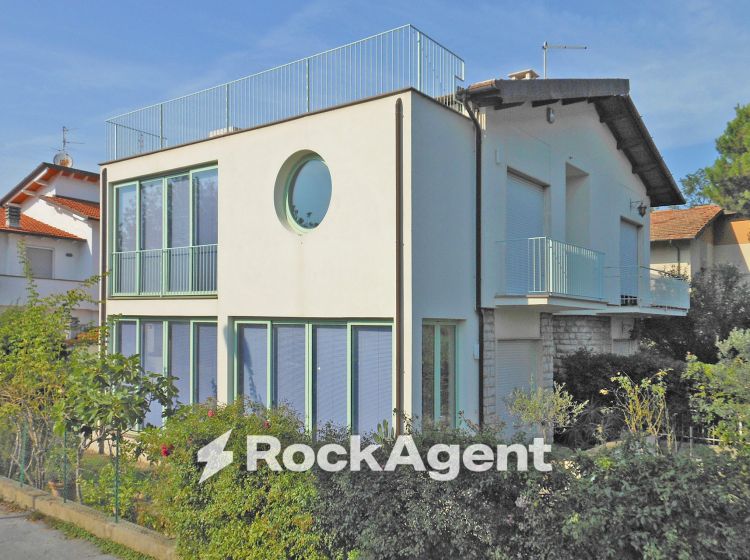 Villa in vendita, Camaiore