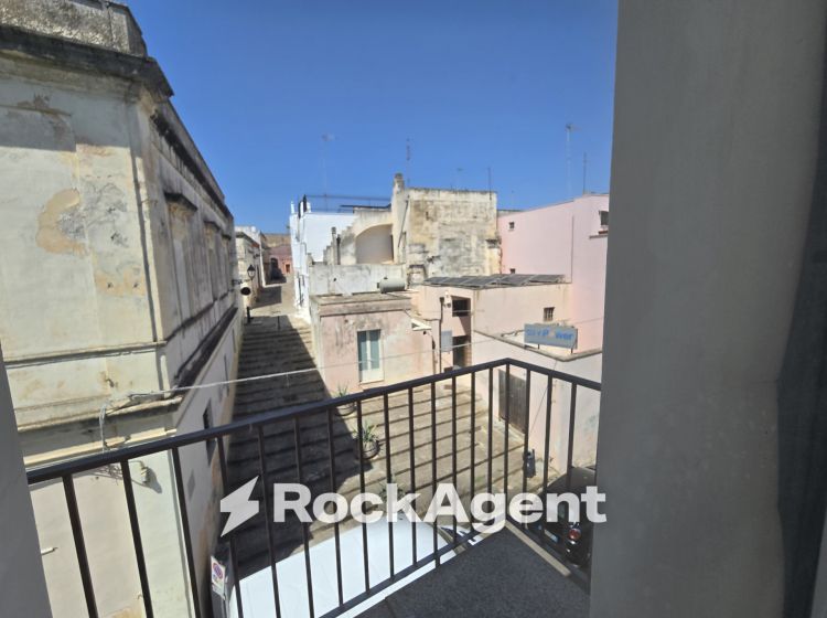 Trilocale in vendita, via Roma  61, Casarano