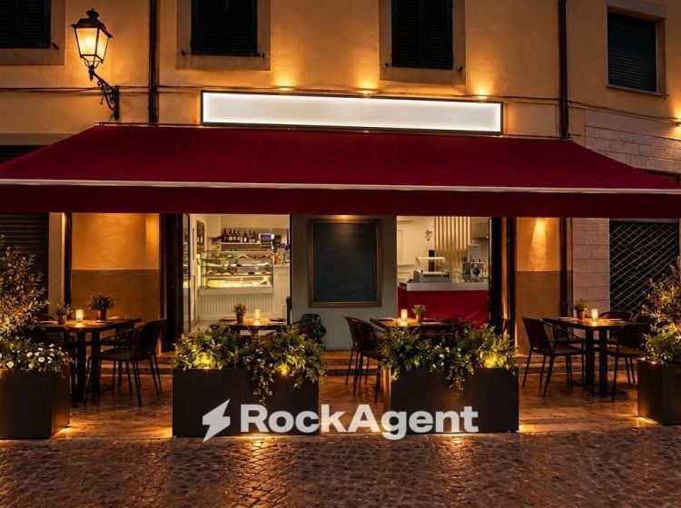 Attività / Licenza in vendita, via San Francesco  50, Centro, Pisa