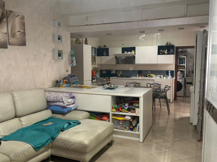 Trilocale in vendita, via Publio Vigilio Marone  36, Poggiomarino