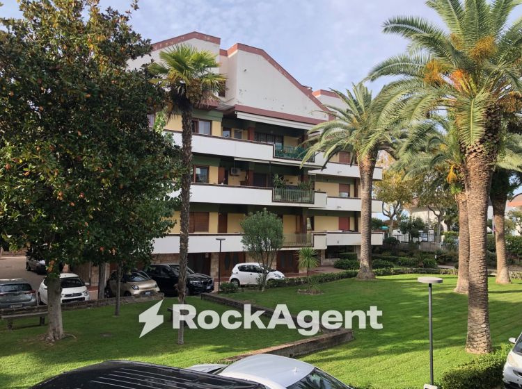 Quadrilocale in vendita, viale Alcione  215, Francavilla Al Mare