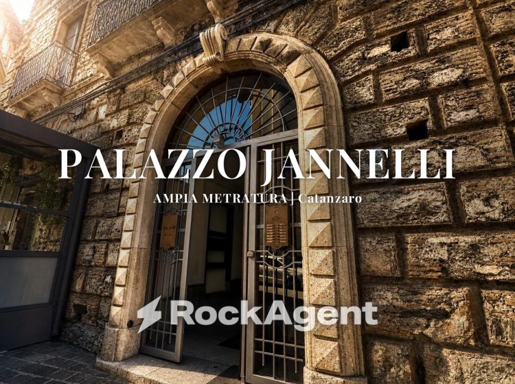 Quadrilocale in vendita, via Alessandro Turco  12, Centro Storico, Catanzaro