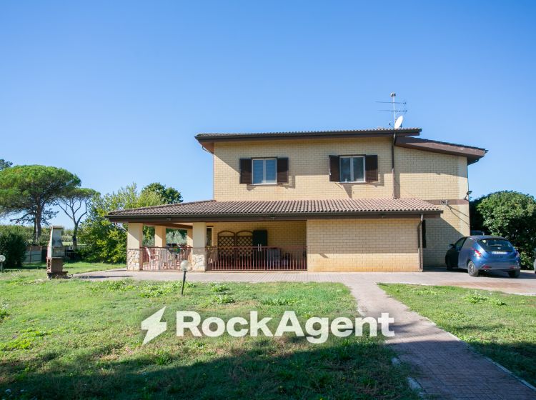 Villa in vendita, Strada Torre della Fiora  20, Cretone, Palombara Sabina