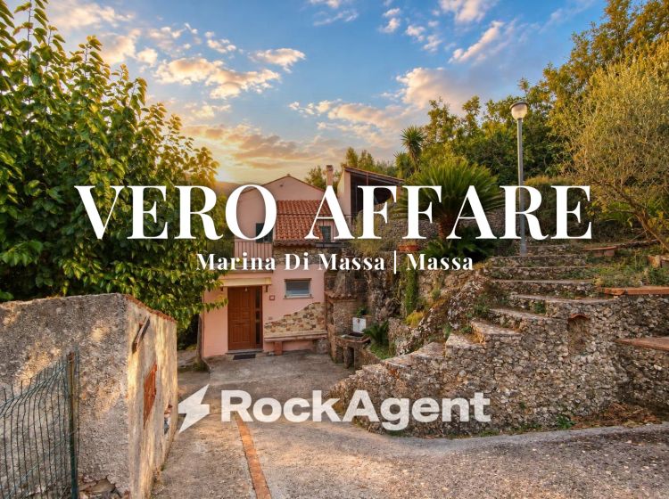 Villa in vendita, via Massa Sant'Agata  12, Marina di Massa, Massa