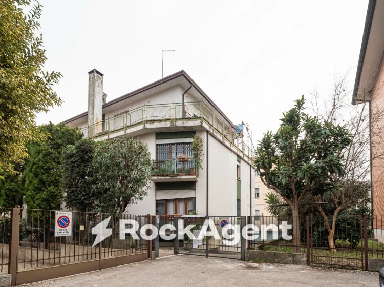 Appartamento in affitto, via Marco Antonio Calza, Portello, Padova