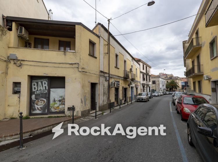 Bilocale in vendita, via Francesco Acri  45, Centro Storico, Catanzaro