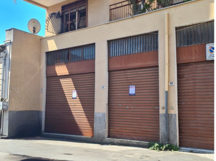 Magazzino o deposito in vendita, via Regina Bianca  103, Picanello, Catania