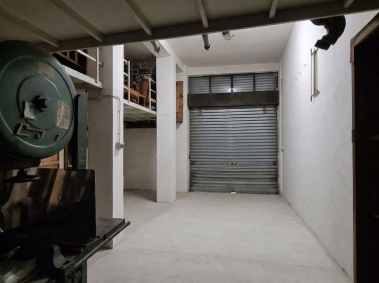 Magazzino o deposito in vendita, via Regina Bianca  103, Picanello, Catania