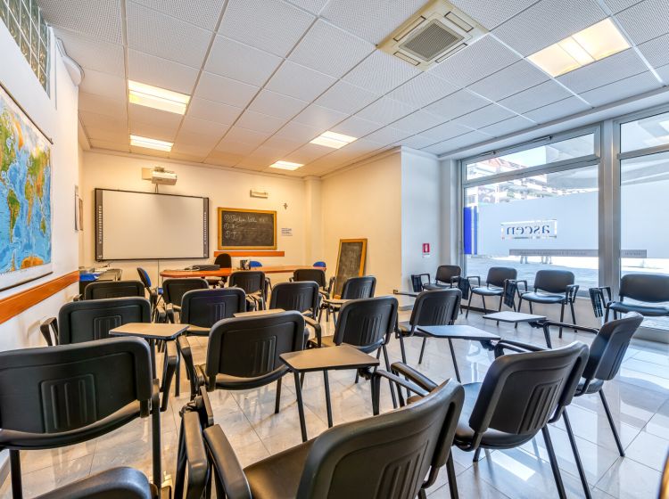 Studio in vendita, Piazza Aldo Moro, Centro, Caserta