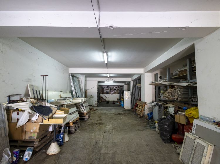 Box / Garage in vendita, viale dei Bizantini  75, Sala, Catanzaro