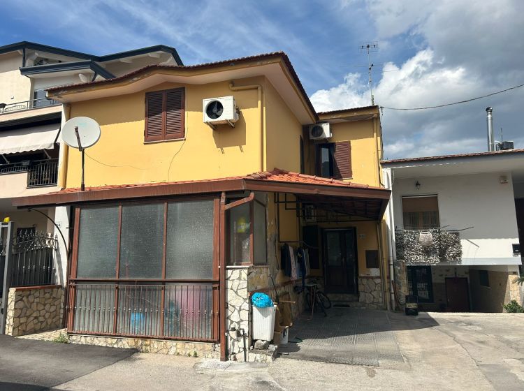 Villa in vendita, via Sambuci  410, Poggiomarino