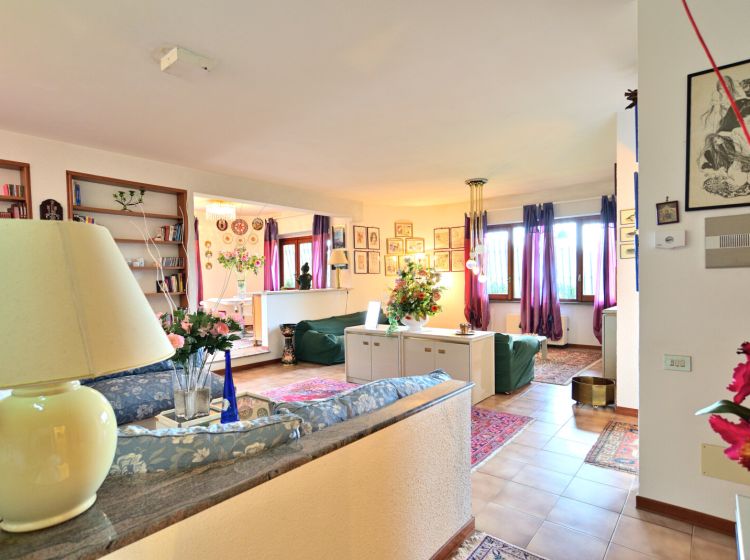 Villa in vendita, via Falterona  14, Casalazzara, Aprilia