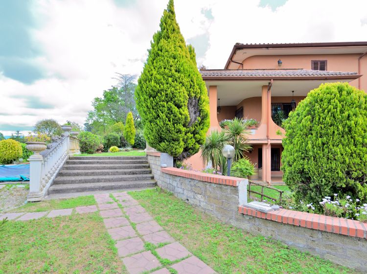 Villa in vendita, via Falterona  14, Casalazzara, Aprilia